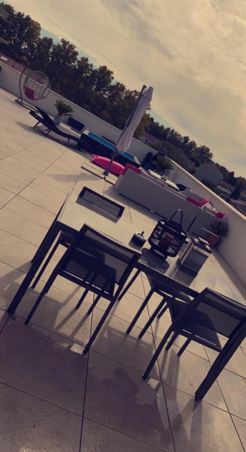 Appartement Rooftop Avec Piscine Avignone Esterno foto