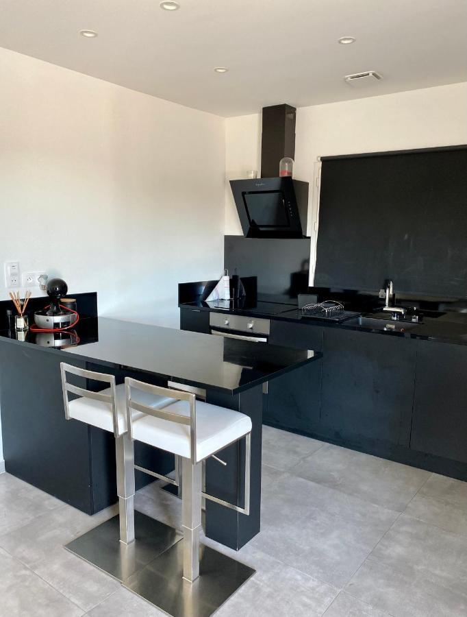 Appartement Rooftop Avec Piscine Avignone Esterno foto